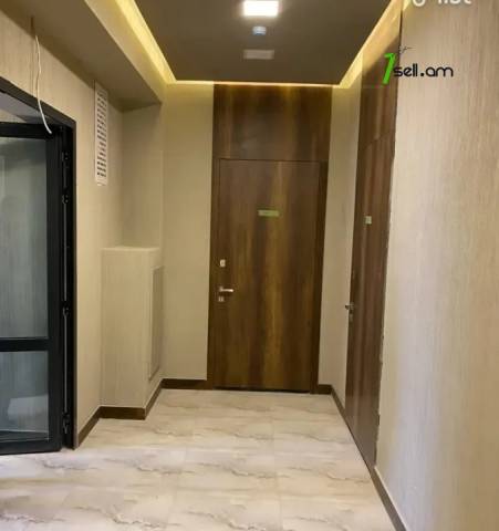3 սենյականոց բնակարան նորակառույց շենքում Արամ Խաչատրյան փողոցում, 104 քմ, նախավերջին հարկ