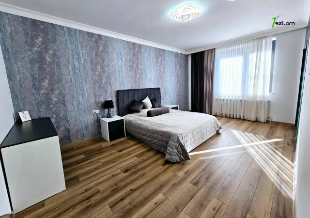 Երկու հարկանի քարե տուն Գարեգին Հովսեփյանի փողոցում Նորք Մարաշում, 950 քմ, 3+ սանհանգույց