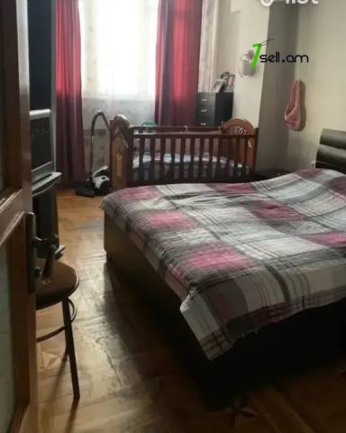 3 սենյականոց բնակարան Երվանդ Քոչարի փողոցում, 100 ք.մ., 4/12 հարկ, կոսմետիկ վերանորոգում