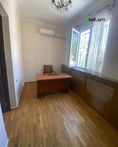 Երկու հարկանի քարե տուն, Armen Tigranyan street Արաբկիրում, 550 ք.մ., 3+ սանհանգույց