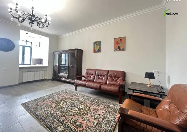 3 սենյականոց բնակարան Տերյան փողոցում, 90 ք.մ., բարձր առաստաղներ, նախավերջին հարկ