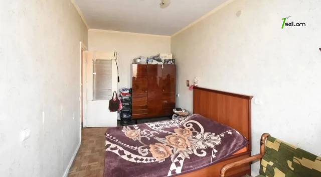 3 սենյականոց բնակարան Կոմիտասի պողոտայում, 84 ք.մ., նախավերջին հարկ, կոսմետիկ վերանորոգում