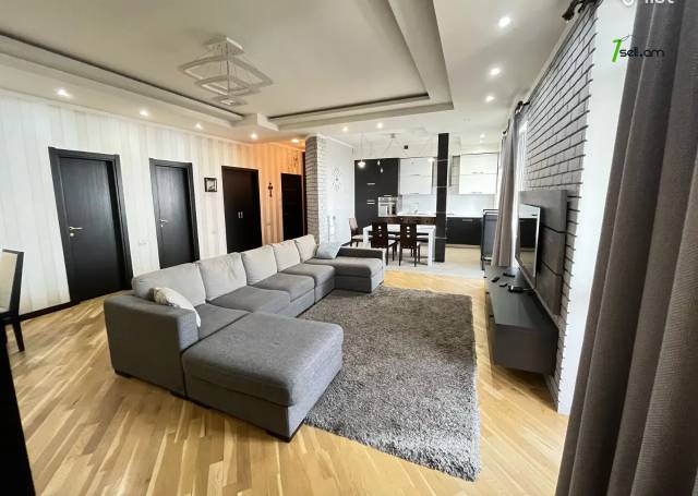 3 սենյականոց բնակարան նորակառույց շենքում Հրաչյա Ներսիսյան փողոցում, 115 քմ, բարձր առաստաղներ