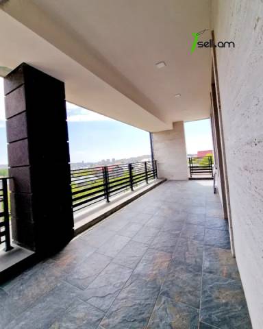 Չորս հարկանի տուն Առինջի 21-րդ փողոցում Առինջում, 950 քմ, 3+ սանհանգույց