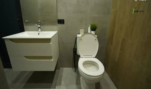 3 սենյականոց բնակարան նորակառույց շենքում Ֆուչիկի փողոցում, 65 քմ, նախավերջին հարկ, 2 սանհանգույց