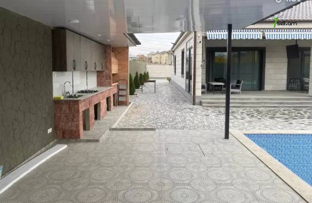 Մեկ հարկանի տուն Դավթաշենի 10-րդ փողոցում Դավիթաշենում, 320 ք.մ., 2 սանհանգույց