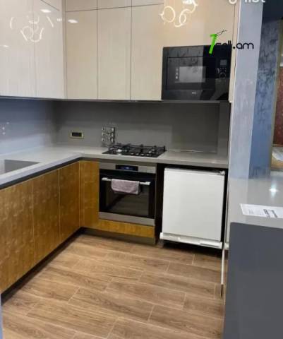 2 սենյականոց բնակարան նորակառույց շենքում Պարույր Սևակի փողոցում, 80 ք.մ., բարձր առաստաղներ