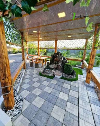 Երկու հարկանի քարե տուն, Աշտարակի խճուղի Աշտարակում, 1400 ք.մ., 2 սանհանգույց, կապիտալ վերանորոգված