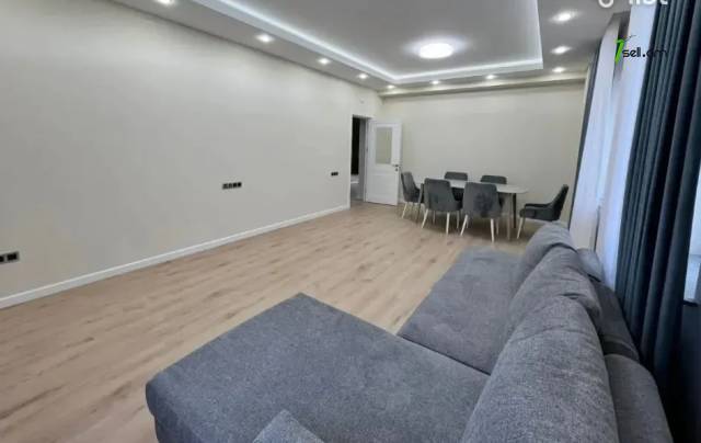 Երեք հարկանի քարե թաունհաուզ, Duryan District Ավանում, 400 ք.մ., 3+ սանհանգույց