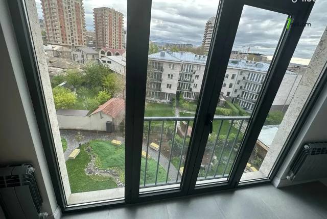 3 սենյականոց բնակարան նորակառույց շենքում Մալխասյանց փողոցում, 72 ք.մ., բարձր առաստաղներ, 4/14 հարկ