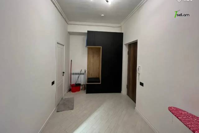 2 սենյականոց բնակարան նորակառույց շենքում Արամ Խաչատրյան փողոցում, 74 ք.մ., 3/16 հարկ