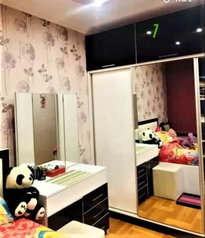 4 սենյականոց բնակարան Էրեբունիում, 100 ք.մ., նախավերջին հարկ, կապիտալ վերանորոգված, քարե շենք