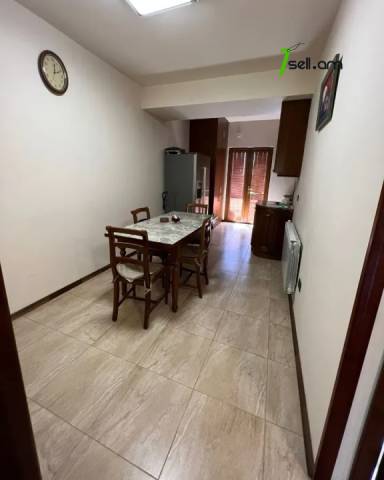 3 սենյականոց բնակարան Մեսրոպ Մաշտոցի պողոտայում, 85 ք.մ., նախավերջին հարկ, կապիտալ վերանորոգված