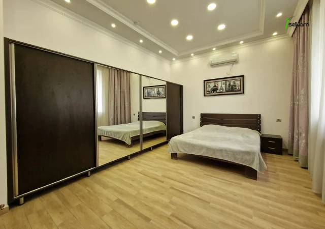 Երեք հարկանի տուն Պարույր Սևակի փողոցում Ավանում, 800 ք.մ., 3+ սանհանգույց, կապիտալ վերանորոգված