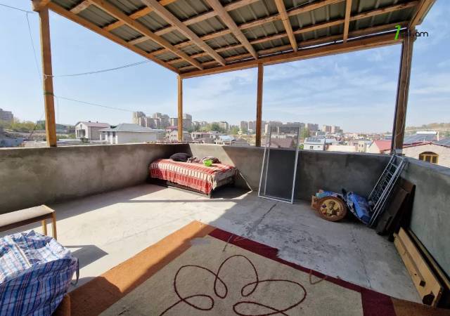 Երկու հարկանի քարե տուն Ավանում, 530 ք.մ., 2 սանհանգույց, կապիտալ վերանորոգված