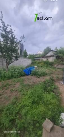 Երկու հարկանի տուն Առինջ 21-րդ փողոցում Առինջում, 12 քմ, 2 սանհանգույց, մասնակի վերանորոգում