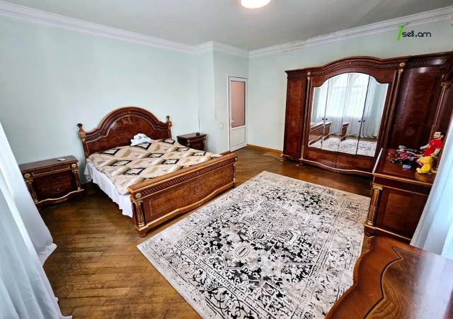 Երկու հարկանի քարե տուն Քանաքեռ Զեյթունում, 1600 ք.մ., 3+ սանհանգույց, կապիտալ վերանորոգված