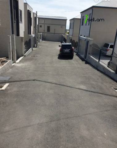 Երկու հարկանի տուն Գրիգոր Աղաբաբյան փողոցում Դավթաշենում, 170 քմ, 3+ սանհանգույց