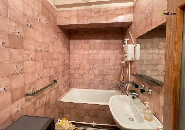 2 սենյականոց բնակարան Օրբելի եղբայրների փողոցում, 78 քմ, 5/9 հարկ, կոսմետիկ վերանորոգում