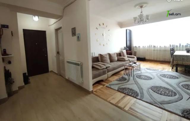 3 սենյականոց բնակարան, Ավան-Առինջ 1-ին միկրոշրջան, 82 քմ, նախավերջին հարկ, եվրովերանորոգված