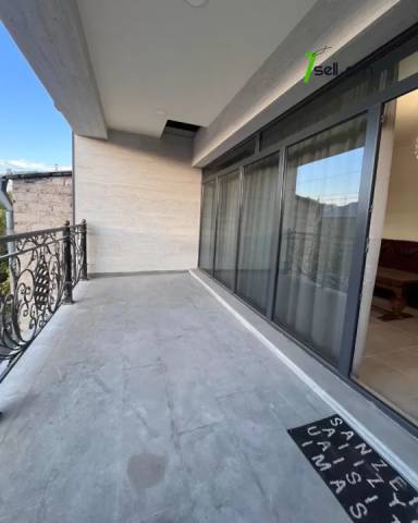 Երկու հարկանի քարե թաունհաուզ, Muracan St Էրեբունիում, 230 ք.մ., 3+ սանհանգույց