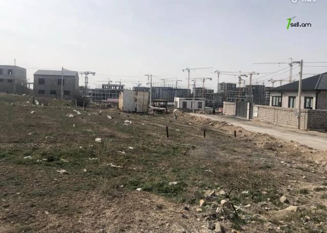 Հողատարածք բնակելի շինությունների համար Սարգիս Լուկաշինի փողոցում Աջափնյակում, 500 ք.մ.