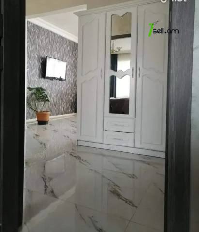 3 սենյականոց բնակարան Սեբաստիայի փողոցում, 72 ք.մ., 7/9 հարկ, մի քանի պատշգամբ, կապիտալ վերանորոգված