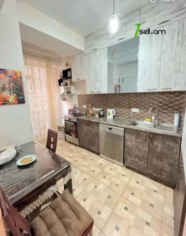 3 սենյականոց բնակարան նորակառույց շենքում Ադոնցի փողոցում, 82 քմ, 2/8 հարկ, 2 սանհանգույց