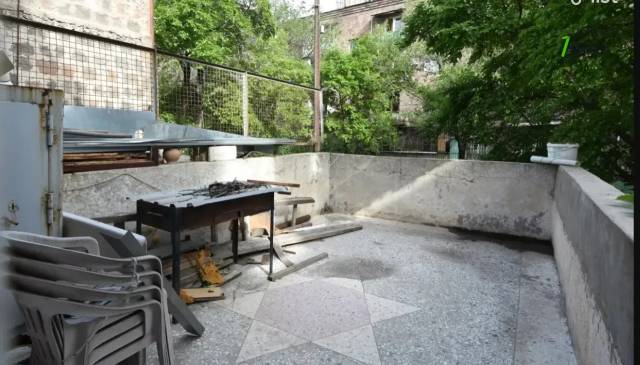 4 սենյականոց բնակարան Ավետ Ավետիսյան փողոցում, 170 քմ, 1/4 հարկ, 2 սանհանգույց