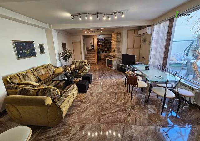 Երեք հարկանի քարե տուն Խնկո Ապոր փողոցում Արաբկիրում, 410 ք.մ., 3+ սանհանգույց, կապիտալ վերանորոգված