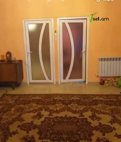 3 սենյականոց բնակարան Երվանդ Քոչարի փողոցում, 84 քմ, դիզայներական ոճով վերանորոգված