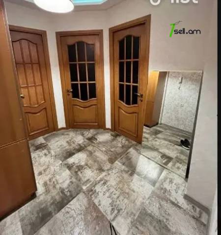 3 սենյականոց բնակարան Կոմիտասի պողոտայում, 72 ք.մ., բարձր առաստաղներ, նախավերջին հարկ