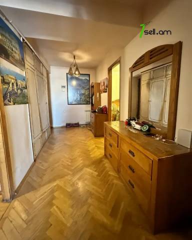 3 սենյականոց բնակարան Սարյան փողոցում, 100 քմ, 13/15 հարկ, կապիտալ վերանորոգված