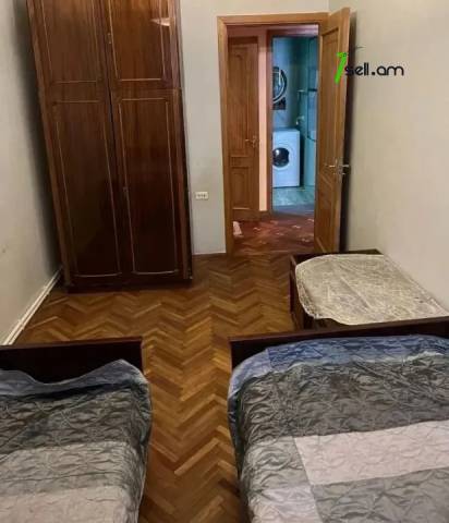 3 սենյականոց բնակարան Կոմիտասի պողոտայում, 99 քմ, 2/9 հարկ, 2 սանհանգույց, մասնակի վերանորոգում