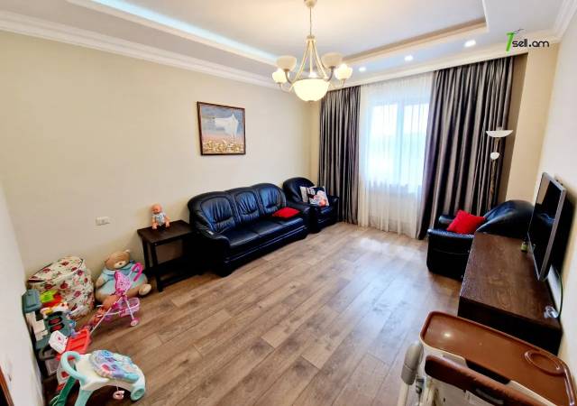 Չորս հարկանի տուն Առինջի 21-րդ փողոցում Առինջում, 950 ք.մ., 3+ սանհանգույց