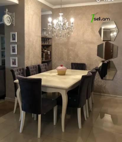 4 սենյականոց բնակարան Մաշտոցի պողոտայում, 135 ք.մ., 2 սանհանգույց, կապիտալ վերանորոգված, քարե շենք