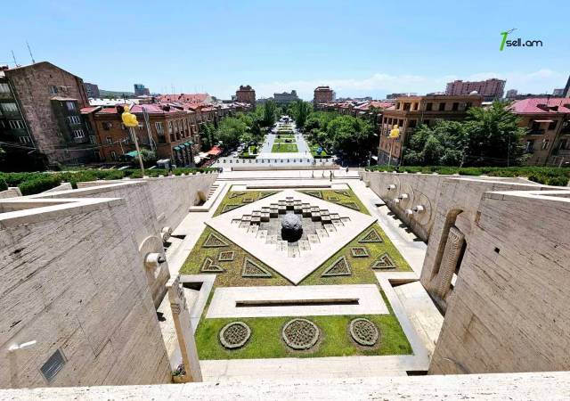 4 սենյականոց բնակարան նորակառույց շենքում Սարմենի փողոցում, 150 ք.մ., 2 սանհանգույց