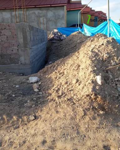 Հողատարածք բնակելի շինությունների համար, Գ-1 թաղամաս Աջափնյակում, 800 ք.մ.