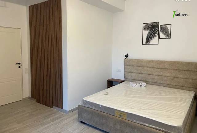 3 սենյականոց բնակարան նորակառույց շենքում Կարապետ Ուլնեցու փողոցում, 74 ք.մ., բարձր առաստաղներ