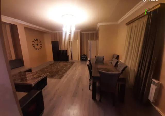 Մեկ հարկանի քարե տուն Սիլիկյան 12-րդ փողոցում Աջափնյակում, 500 ք.մ., 3+ սանհանգույց