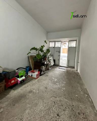 Մեկ հարկանի քարե տուն Քեռու փողոցում Արաբկիրում, 520 ք.մ.