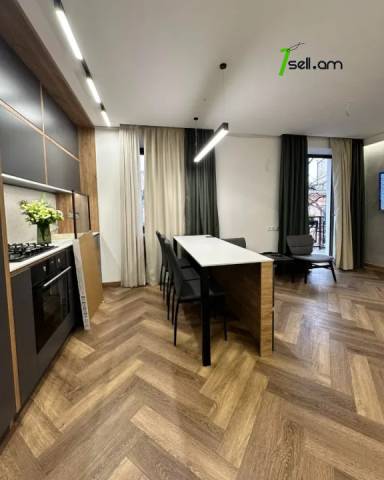 1 սենյականոց բնակարան Դերենիկ Դեմիրճյանի փողոցում, 30 ք.մ., 3/5 հարկ, կապիտալ վերանորոգված