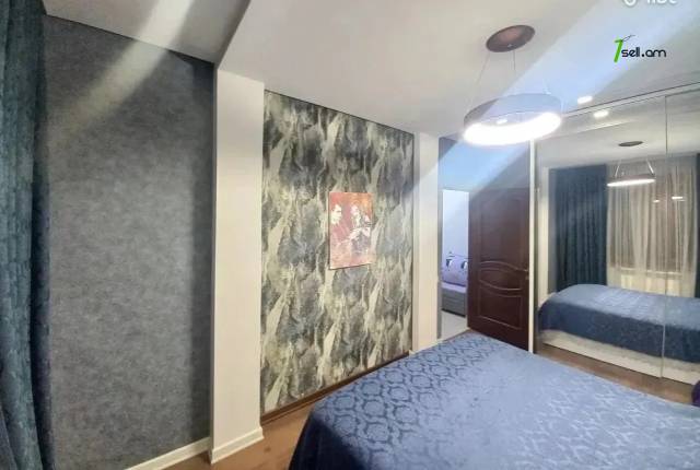 4 սենյականոց բնակարան Լեփսիուսի փողոցում, 90 ք.մ., նախավերջին հարկ, եվրովերանորոգված