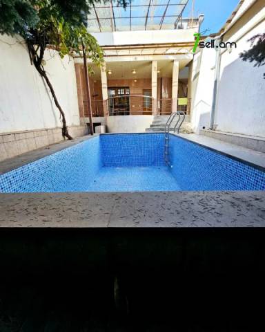 Երկու հարկանի քարե տուն Սևաստոպոլյան փողոցում Արաբկիրում, 572 ք.մ., 3+ սանհանգույց