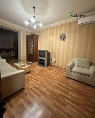 2 սենյականոց բնակարան Մաշտոցի պողոտայում, 60 ք.մ., բարձր առաստաղներ, 2/5 հարկ, կոսմետիկ վերանորոգում