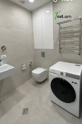3 սենյականոց բնակարան Աղայան փողոցում, 70 ք.մ., բարձր առաստաղներ, նախավերջին հարկ