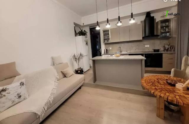 2 սենյականոց բնակարան նորակառույց շենքում Ծարավ աղբյուրի փողոցում, 51 քմ, 1/3 հարկ, բարձր առաստաղներ