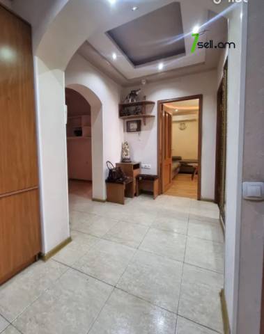 4 սենյականոց բնակարան Բրյուսովի փողոցում, 111 ք.մ., 6/9 հարկ, կապիտալ վերանորոգված