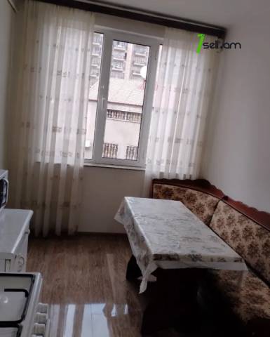 3 սենյականոց բնակարան Սարյանի փողոցում, 90 ք.մ., 4/8 հարկ, եվրովերանորոգված, քարե շենք