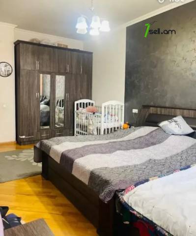 3 սենյականոց բնակարան նորակառույց շենքում Ծարավ աղբյուրի փողոցում, 96 ք.մ., բարձր առաստաղներ